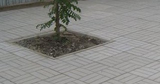 Качественная тротуарная плитка серого цвета в Челябинске в октябре