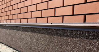 Облицовка цоколя керамогранитом в Челябинске в октябре